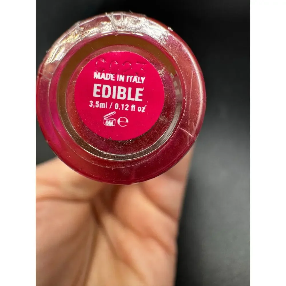 NWT UOMA High Shine Lip Gloss in shade Edible SEALED NO BOX